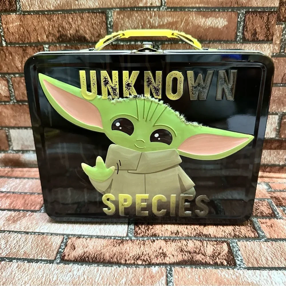 Star Wars Mandalorian The Child Yoda UNKNOWN SPECIES Box Tin